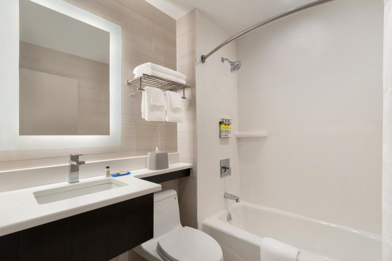 Holiday Inn Express - Jamaica - Jfk Airtrain - Nyc By Ihg New York Exterior photo